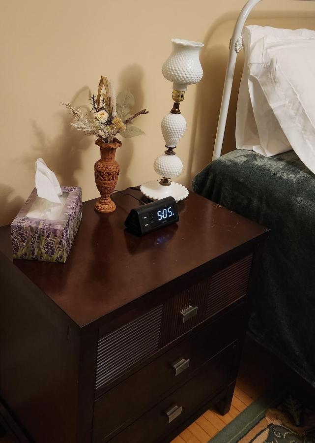 Oaklawn Inn Menomonie Εξωτερικό φωτογραφία