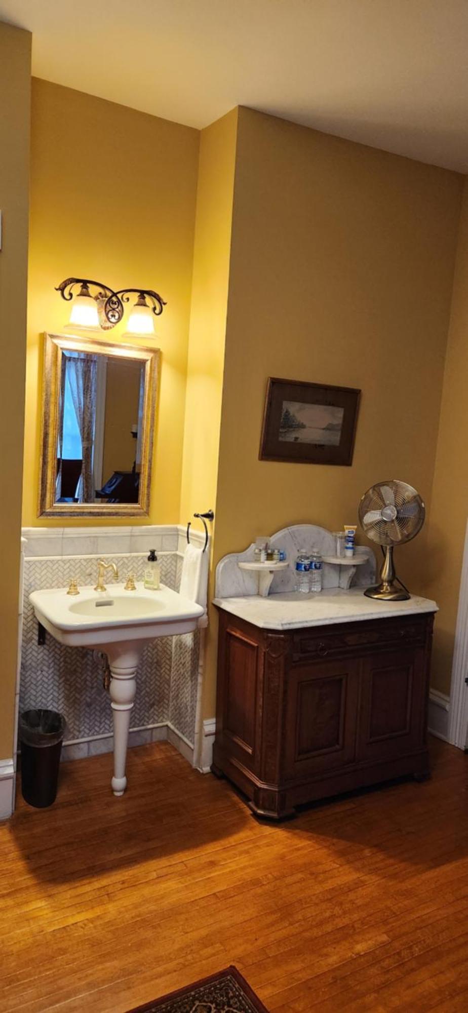 Oaklawn Inn Menomonie Εξωτερικό φωτογραφία