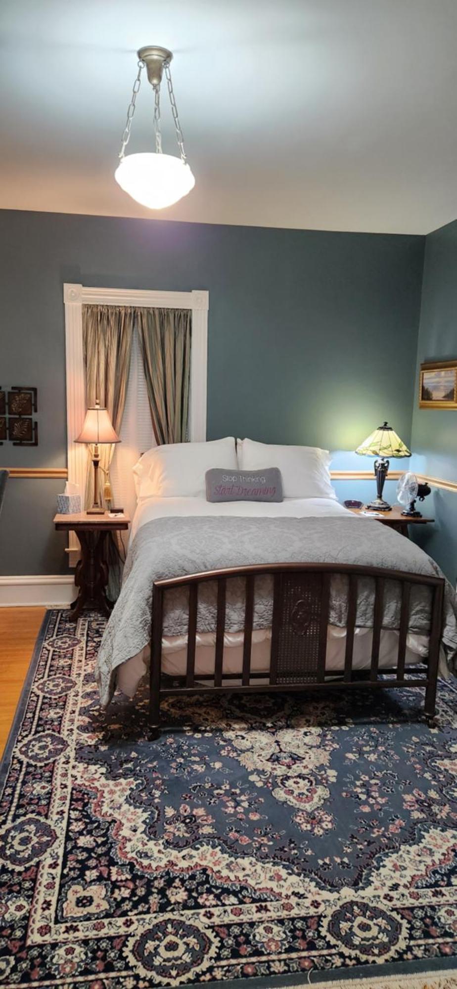 Oaklawn Inn Menomonie Εξωτερικό φωτογραφία
