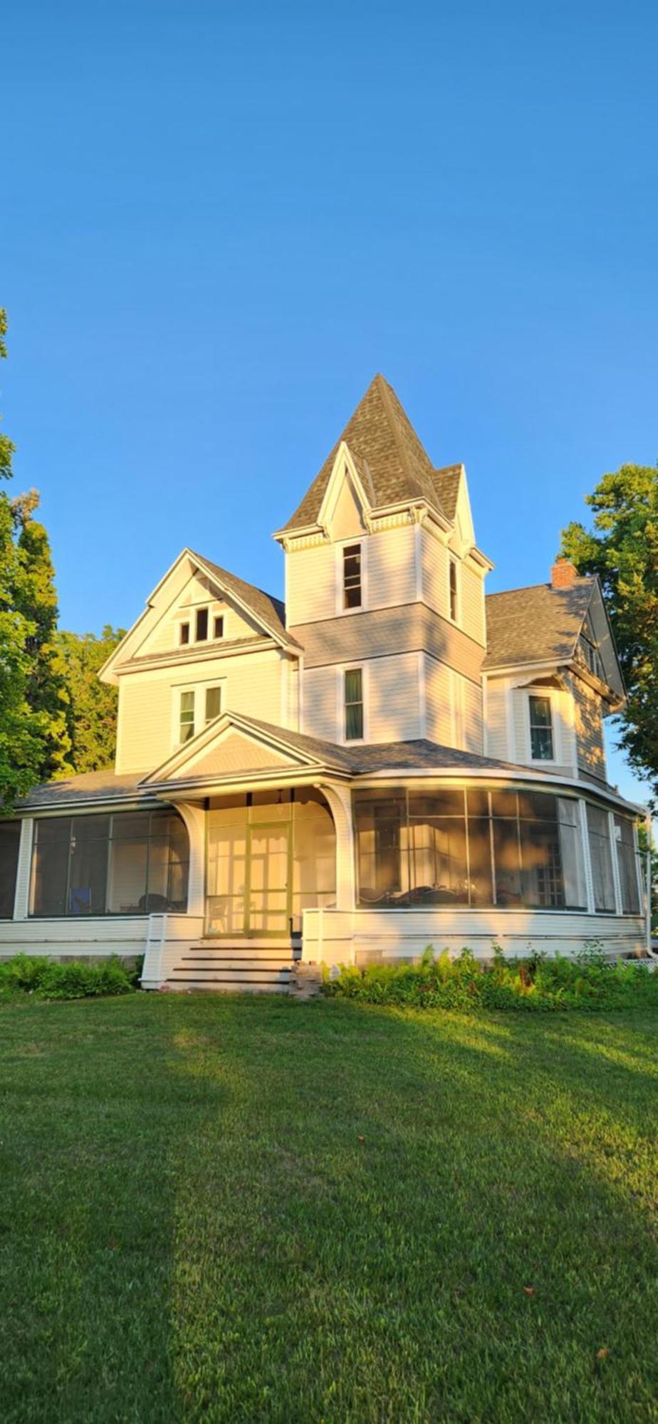 Oaklawn Inn Menomonie Εξωτερικό φωτογραφία